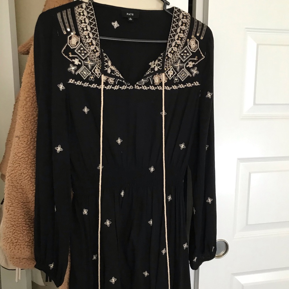Black long sleeve dress - Picture 3 of 3